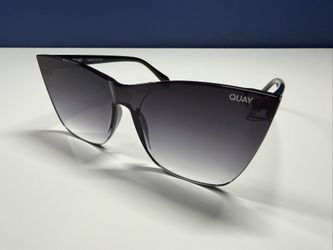 Quay Black “Come Thru” Sunglasses Women’s