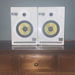 KRK ROKit 6SE white, Powered Studio Monitors.