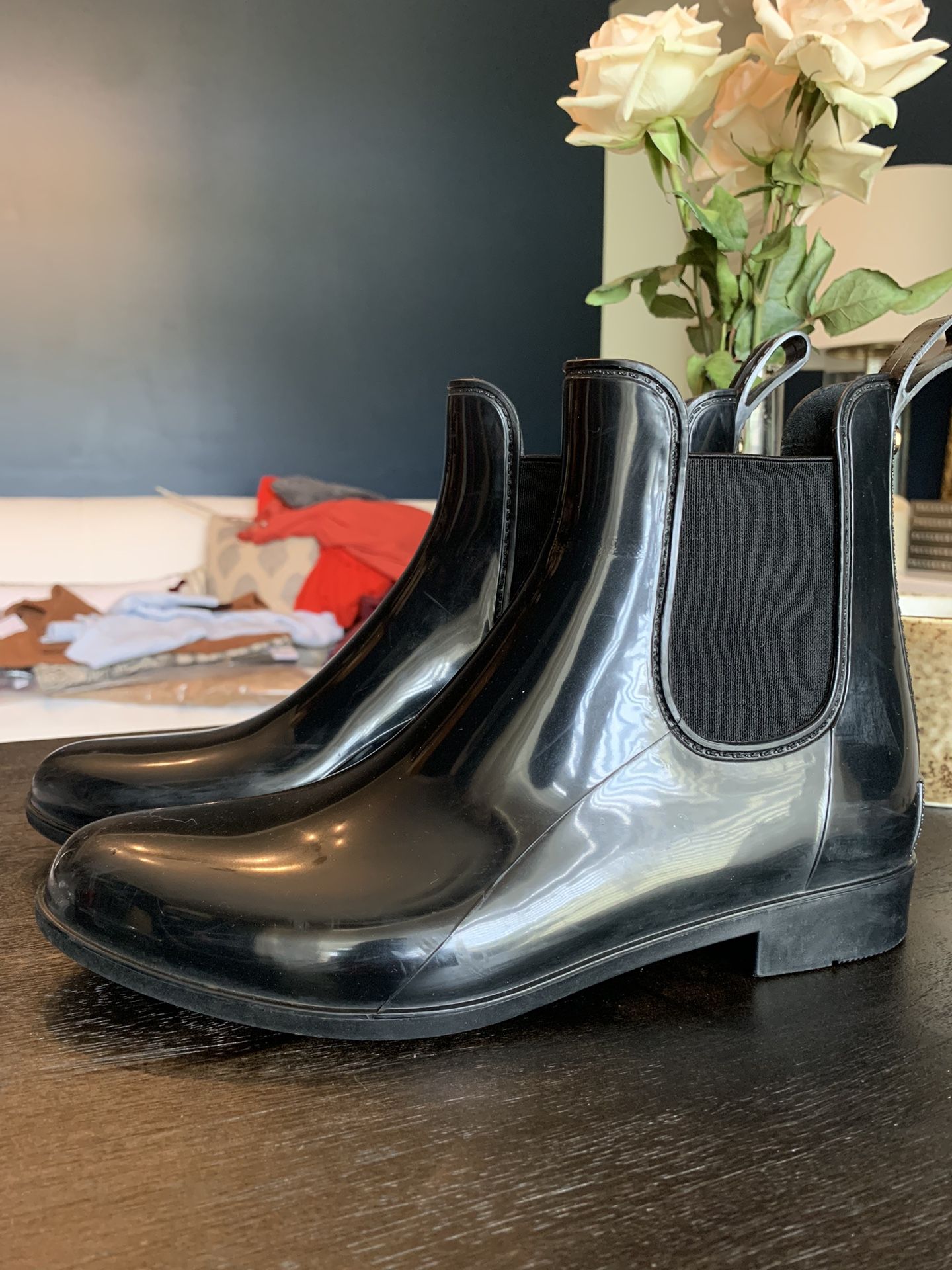 Sam Edelman women’s black rubber rain boots size 9