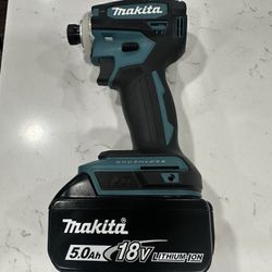 Makita 4 Speed With Battery 5.0Ah