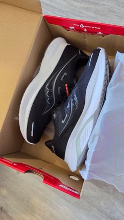 Saucony Men's Guide 16 - NEW 
size 10