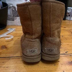 Size 8 Uggs