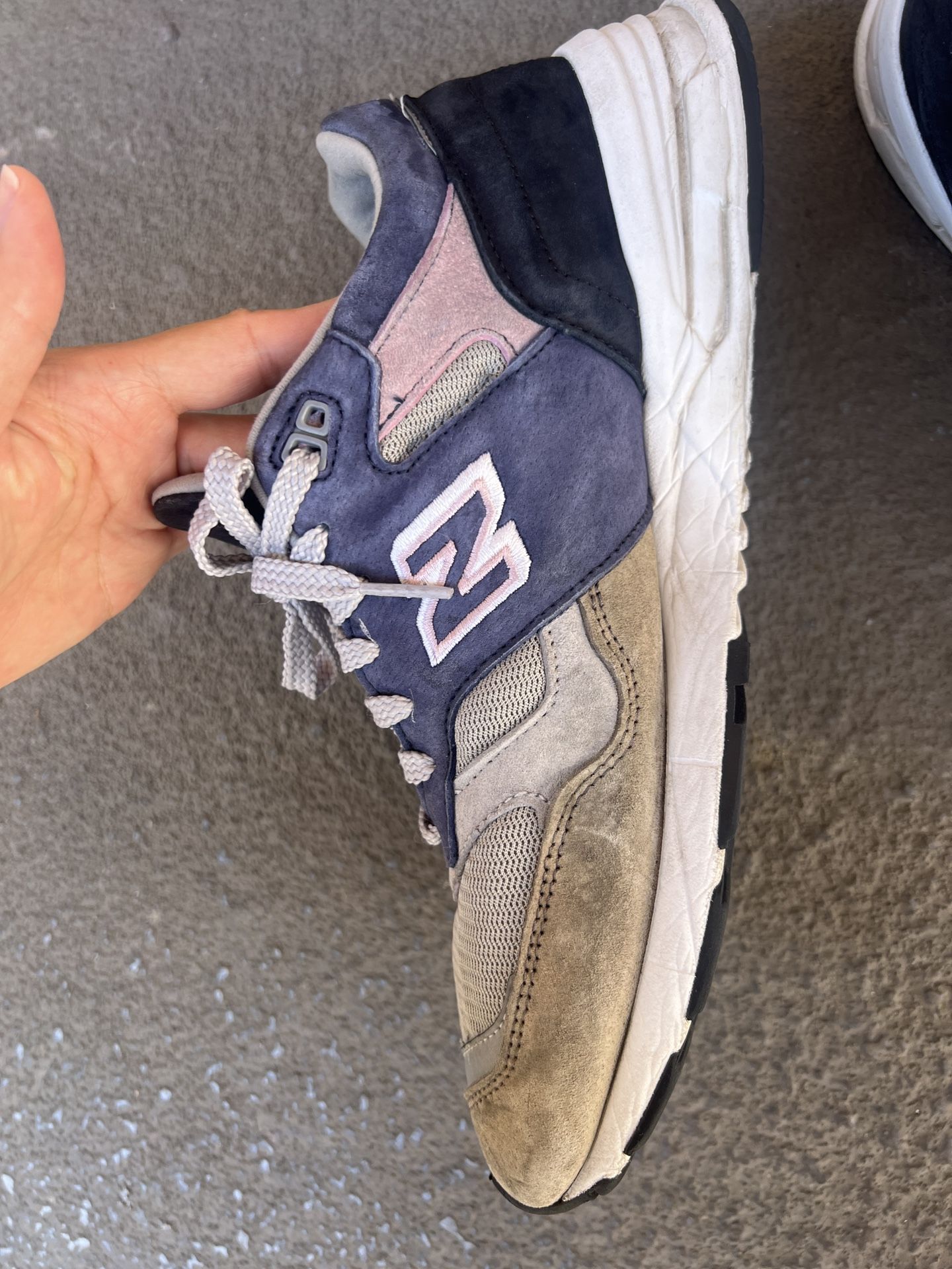 Size 11 - New Balance 1530 Soft Haze Gray/Khaki/Navy Authentic 
