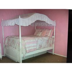 Full Canopy (optional) 10 Piece Girls Bedroom Set