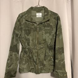 Green camo jacket with adjustable waist