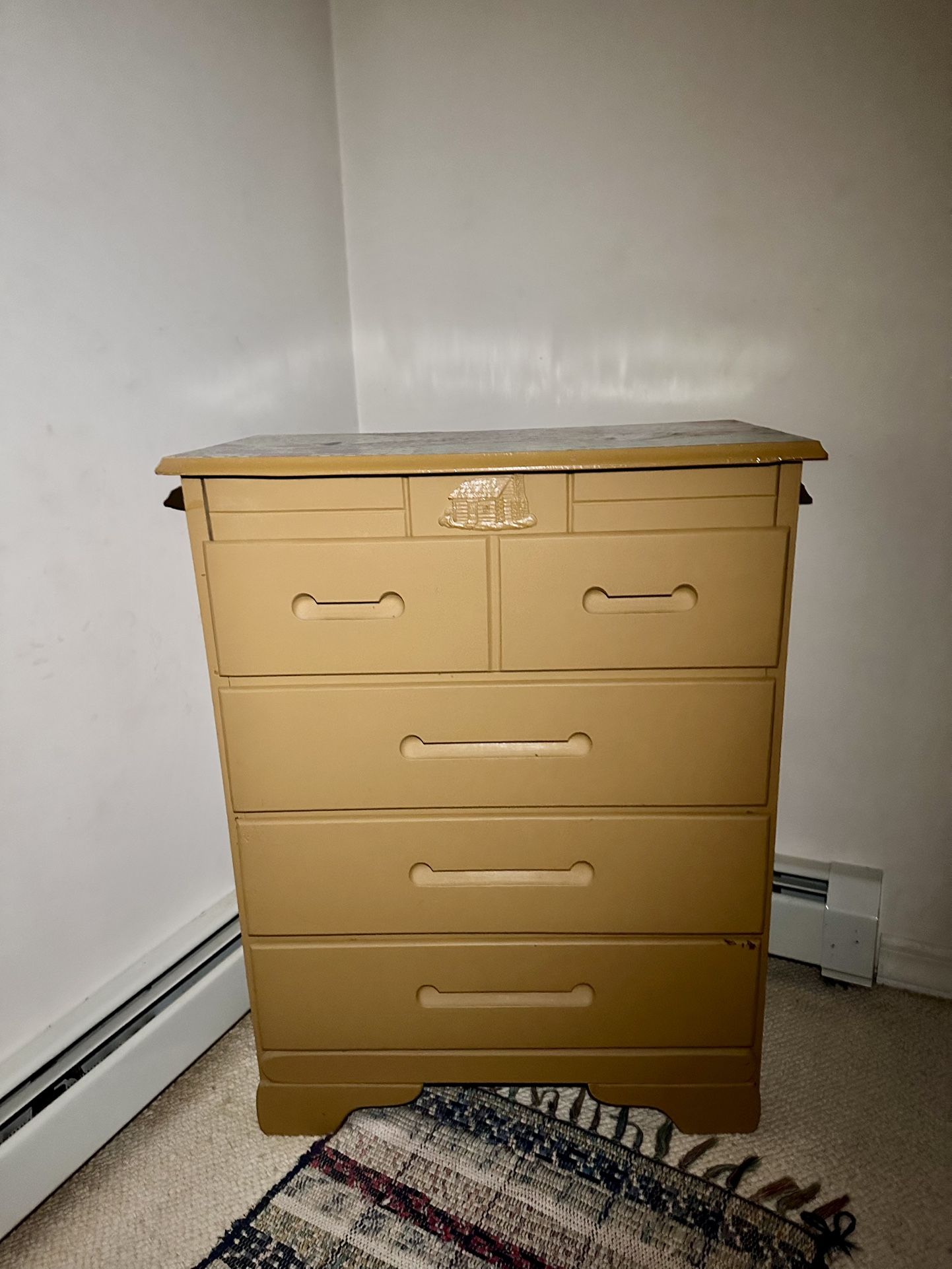 Dresser