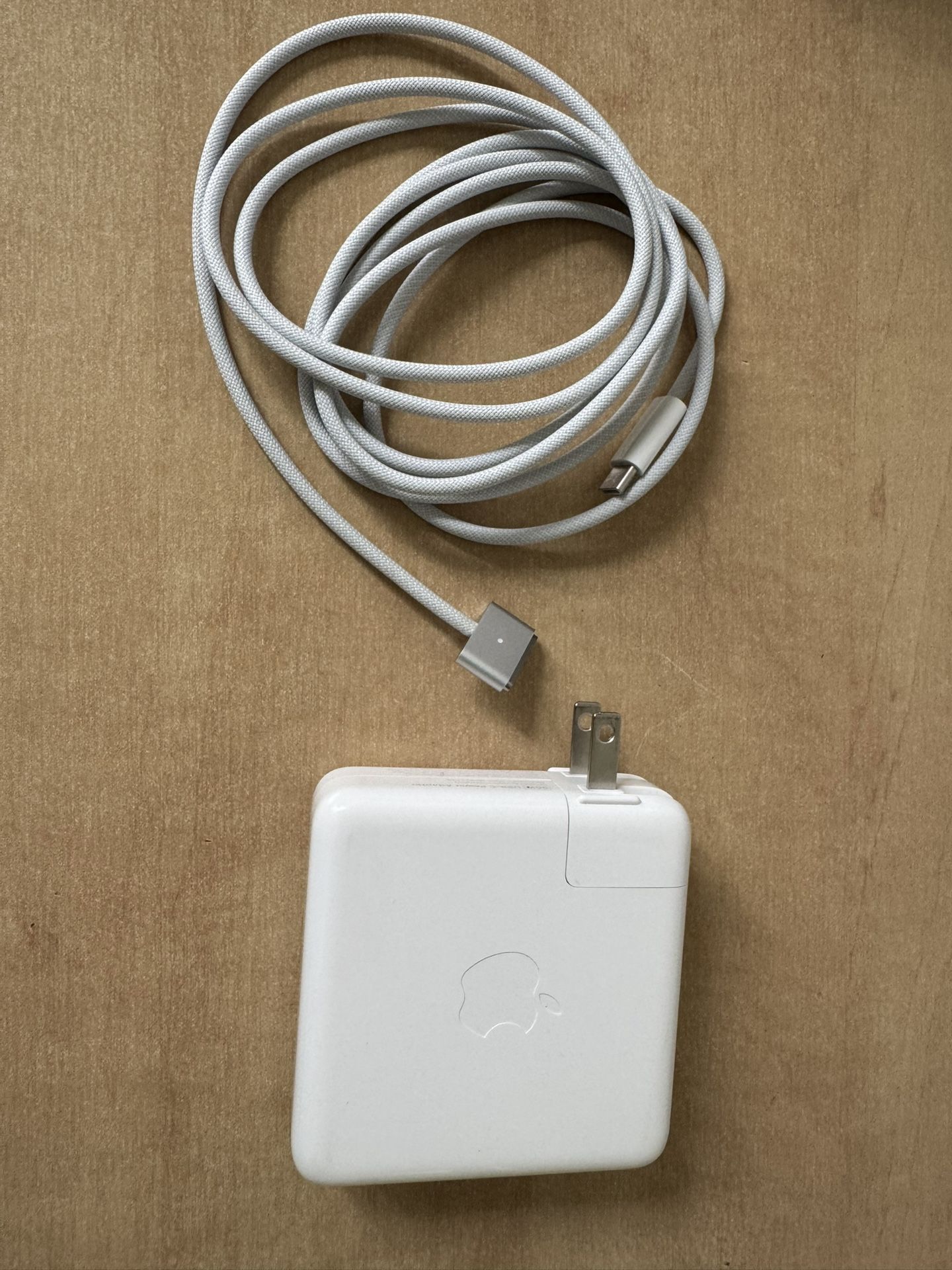 Apple 96w USB-C Power Adapter
