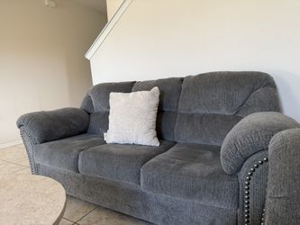 Couch Set With Table