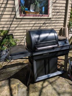 Traeger Timberline Pellet Grill TBB86RLG - 1 Yr Old - MSRP +$3,500