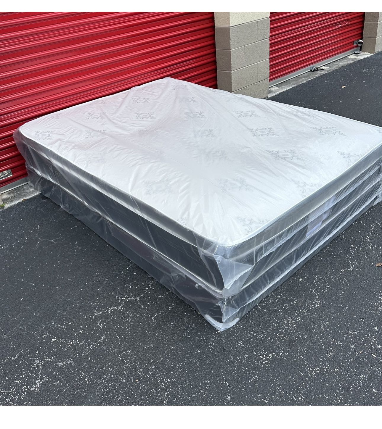 NEW Mattress Queen Size Pillowtop With Box Spring // Offer
