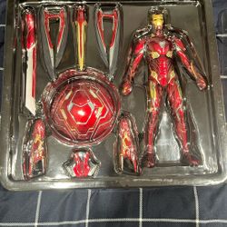 OVONNI: IRON MAN MARK  L  ACTION FIGURE 