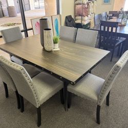 Dining Table And 6 Chairs 