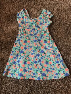 Girls dress size 8