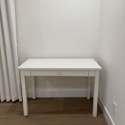 Pottery Barn/Williams Sonoma Beadboard Classic Desk 