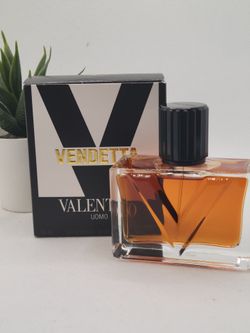 Valentino 

Vendetta Uomo Eau de Parfum

1.7 fl ⭐️