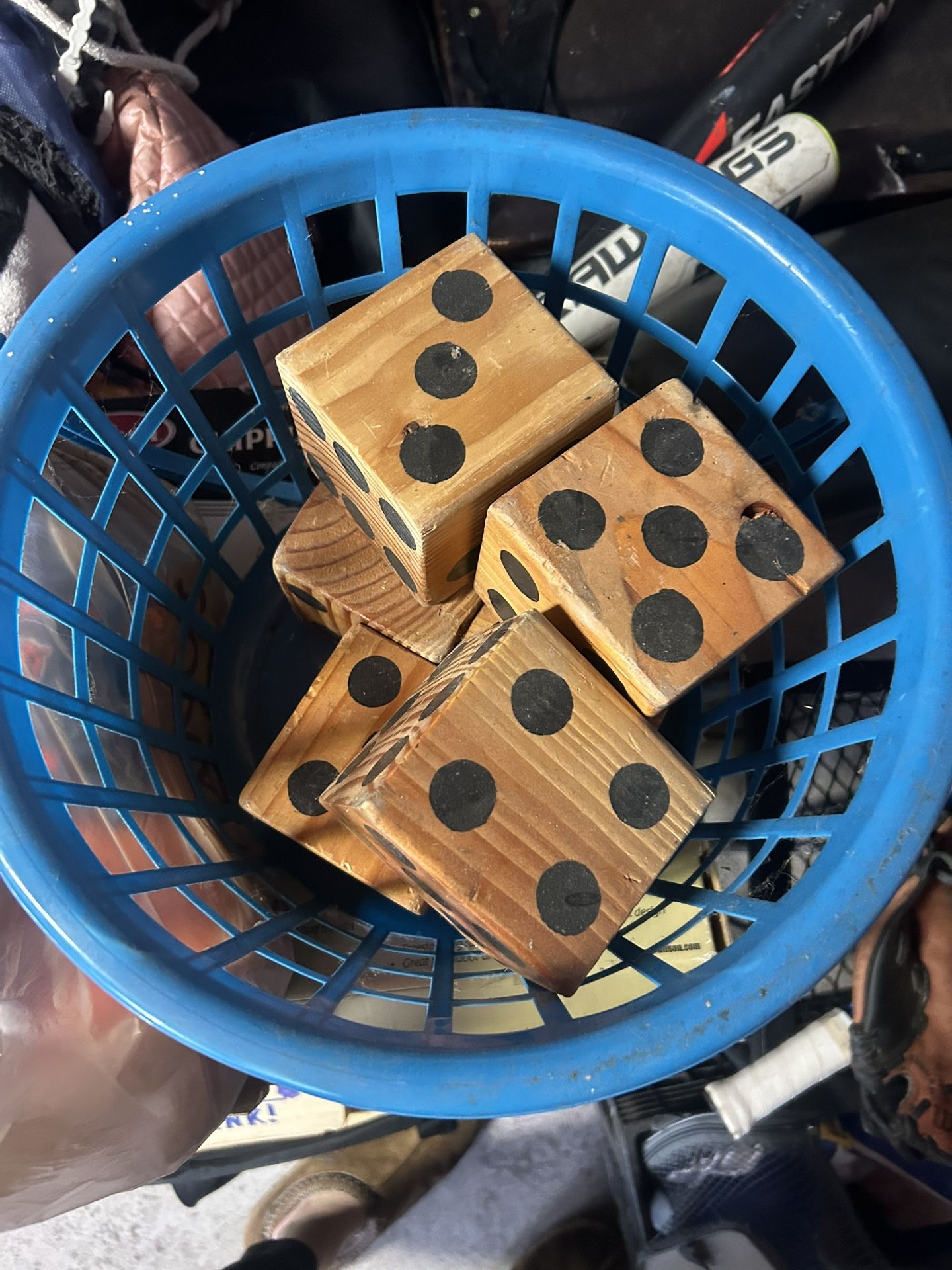 Outdoor Yahtzee Game For Grass