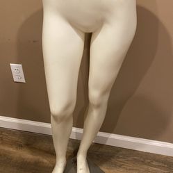 Bottom Half Mannequin 