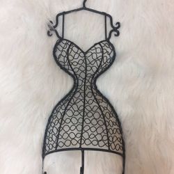 Wire corset jewelry hanger
