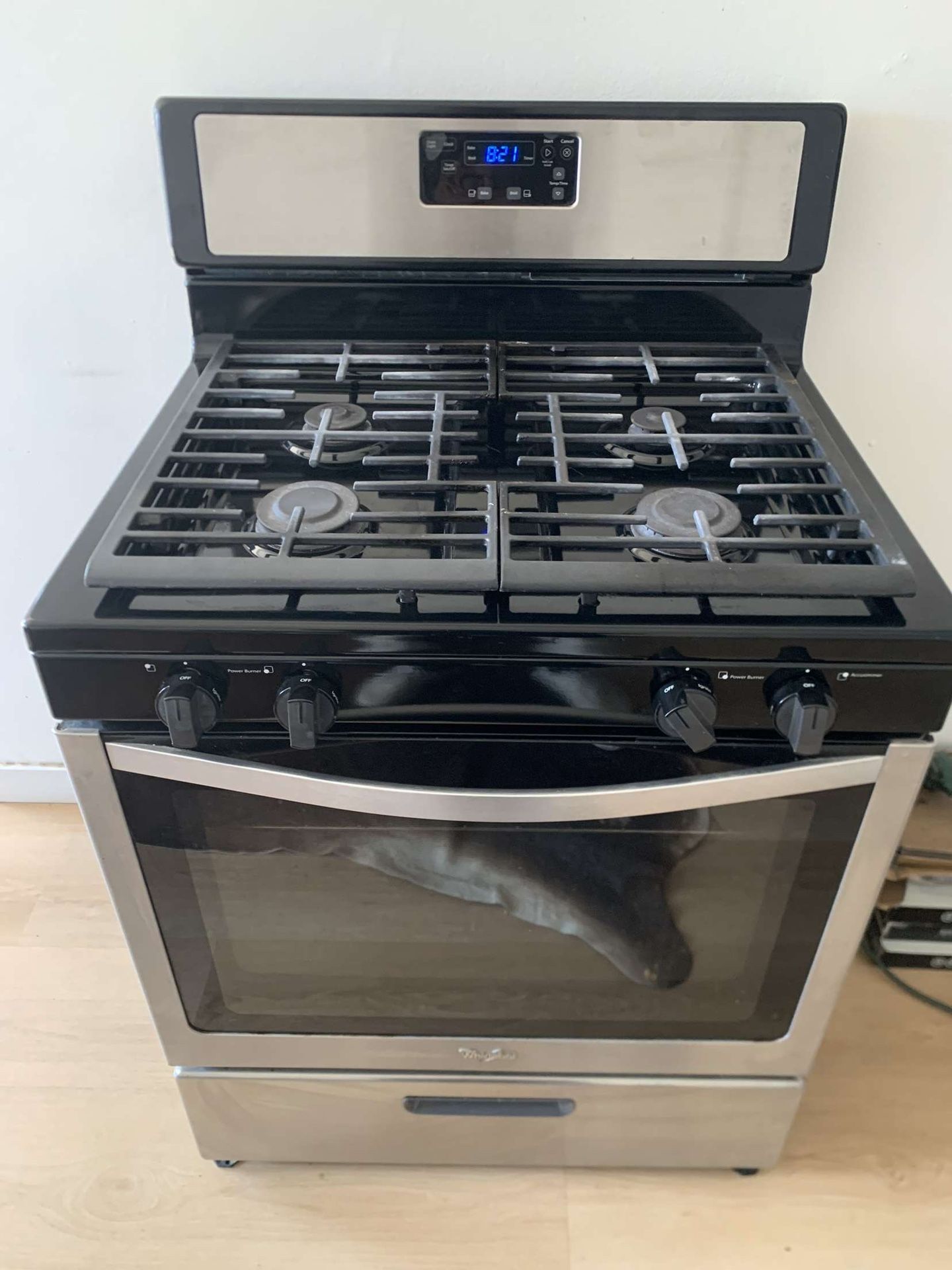 Whirlpool Gas Stove (Delivery Available)