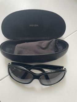 Authentic Prada Women’s Sunglasses Black Style SPR01E
