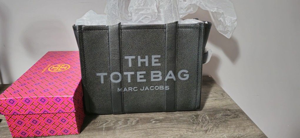 Leather Marc Jacobs Tote Medium