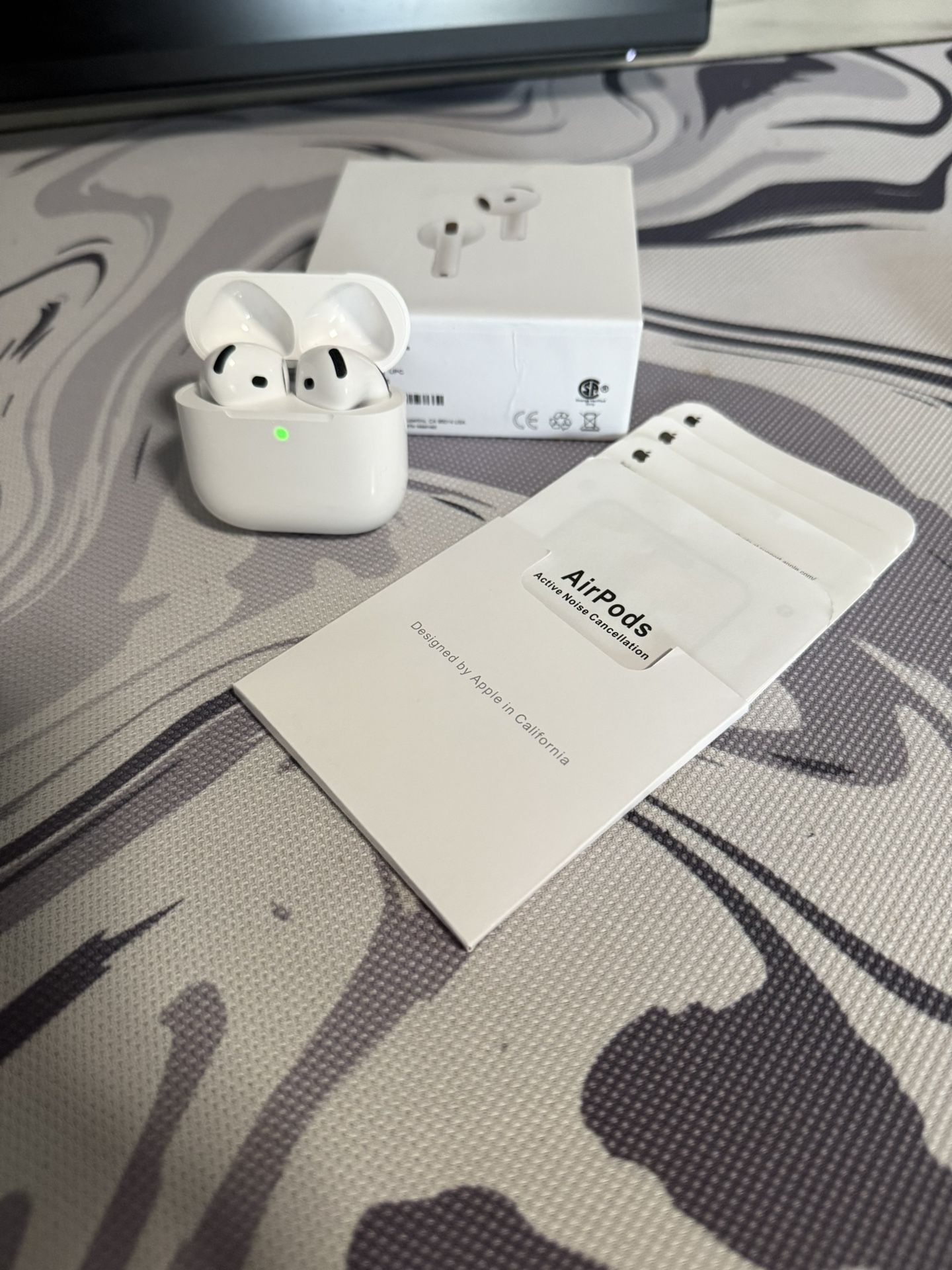 NEW airpod 4’s with noise cancellation 