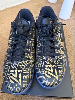 Kobe XI size 10