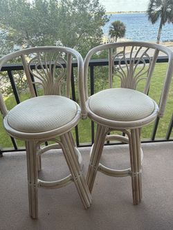 Swivel bar stools- bar height