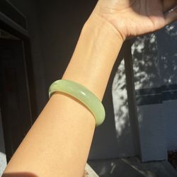 Natural Green Serpentine Jade Bracelet 7 In