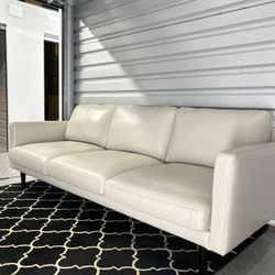Luxury Leather Couch (Free Delivery)