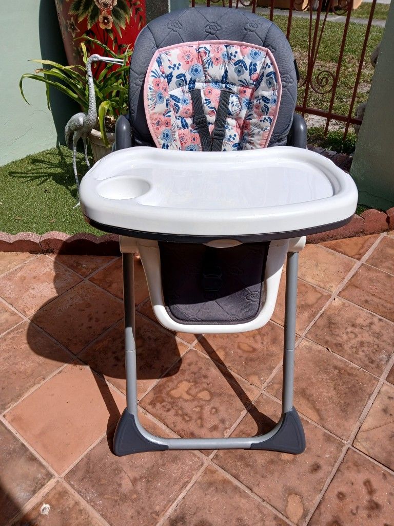 🍼 Baby High Chair 🍼