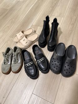 Various Women’s Shoes