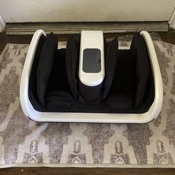 Shiatsu Foot Massager w/ Heat –  New in Box – Compression & Deep Kneading