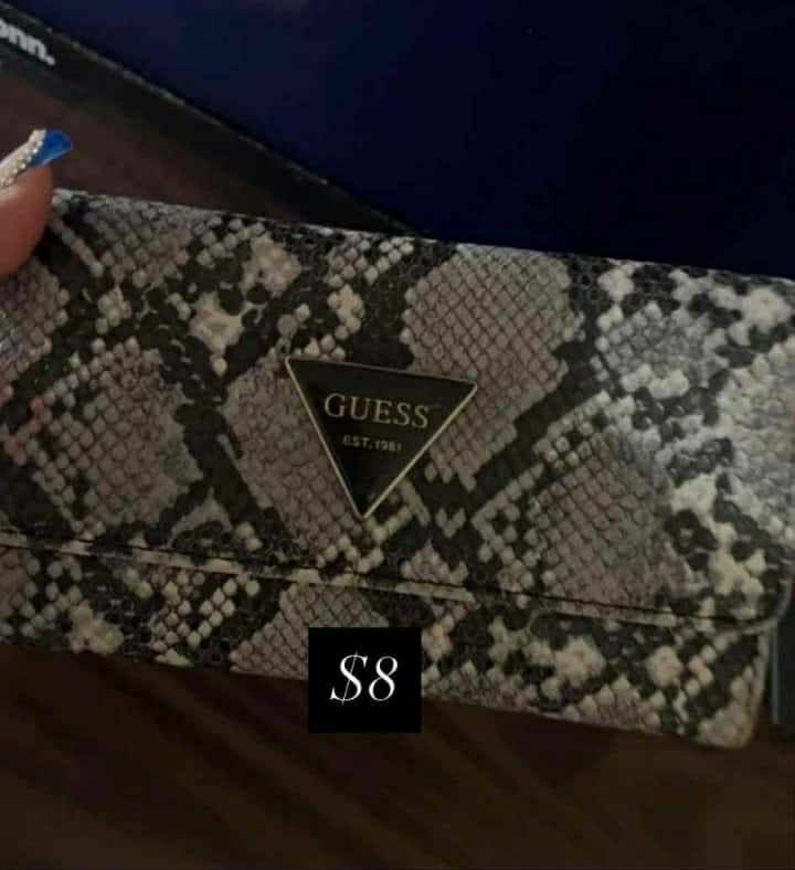 Guess Wallet 