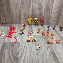 Fireman Celluloid Plastic Firefighters+Accessories 27 Piece Lot 