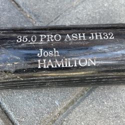 Josh Hamilton Cracked Bat
