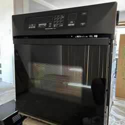 27” KichenAid Single Oven / Full Convection