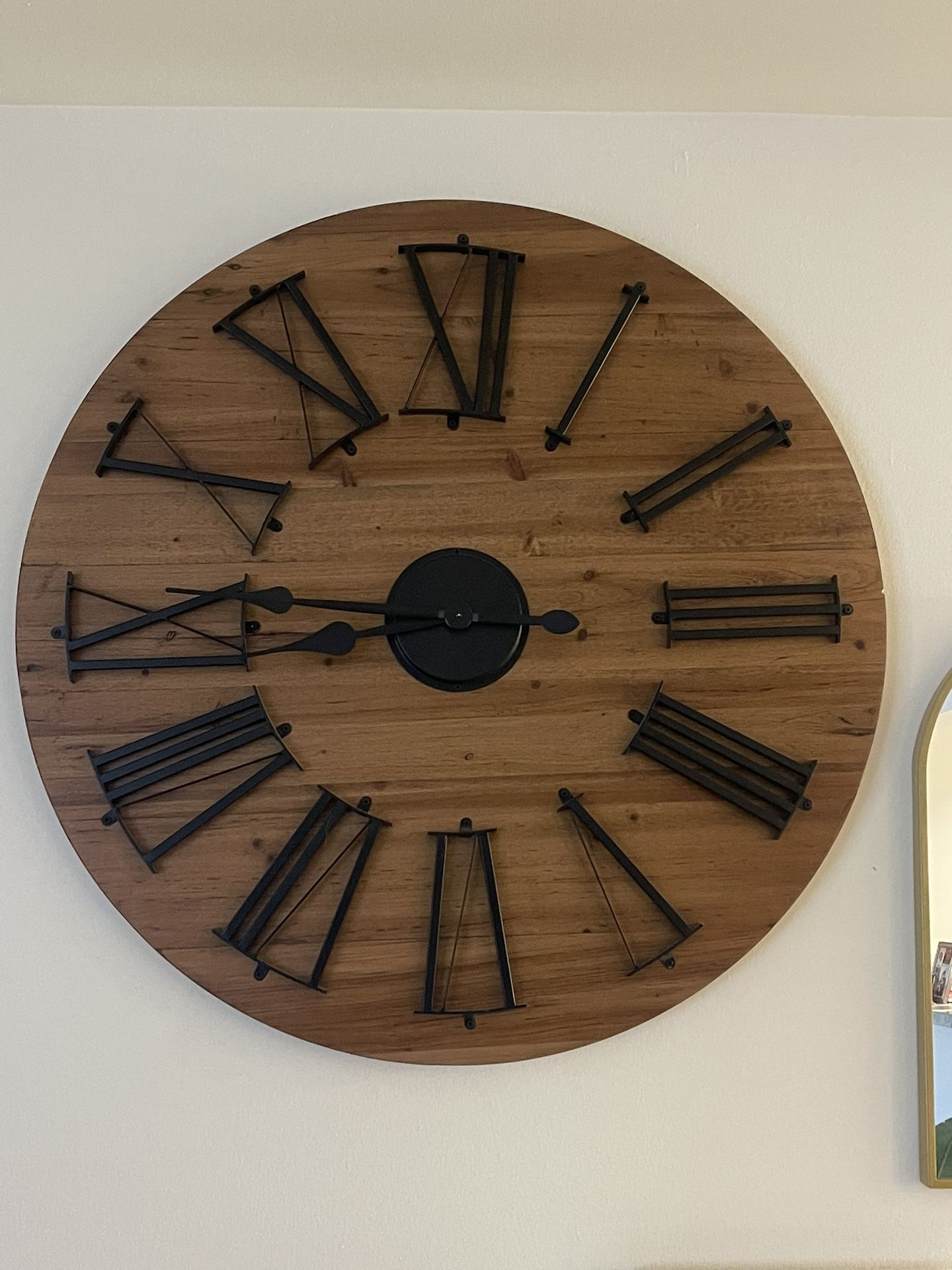 🕰️ Huge Rustic Wall Clock – 35” Round – Works Perfectly!