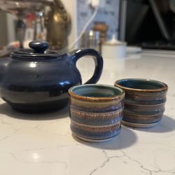 small teapot and cups