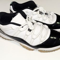 Jordan 11 Low Retro Emerald 