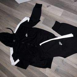 Black and White Nike Fleece Set 