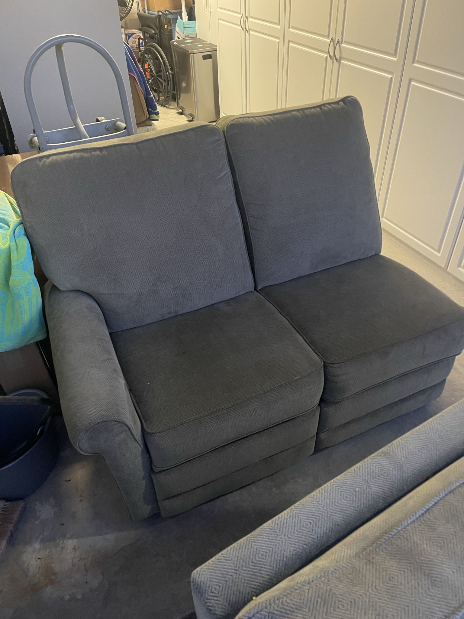 La-Z-Boy 5 Seat Couch