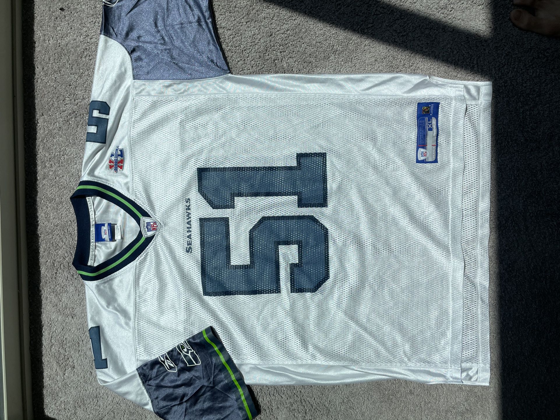 Mens Reebok Seahawks 40th Super Bowl Tatupu Jersey - Size XL - Color: White