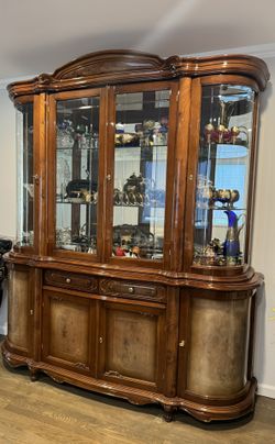 China Wall Display cabinet Italian Real Wood