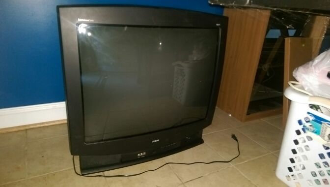 32" RCA crt TV Entertainment Series