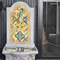 Beautiful Fountain Works Great 