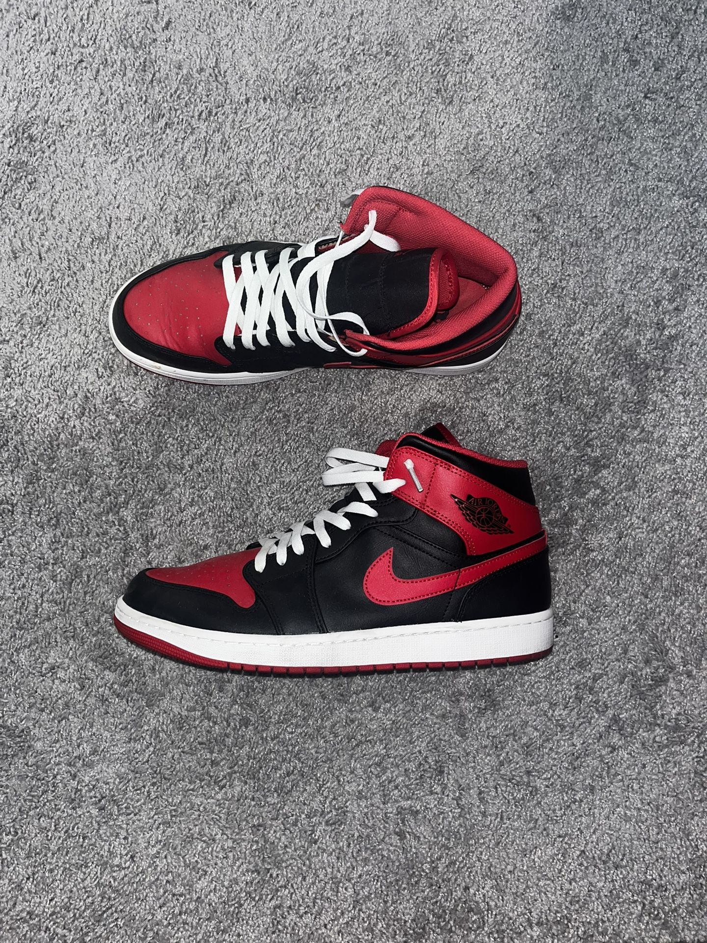 Air Jordan 1 Mid