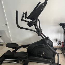 Sole E25 Elliptical Machine