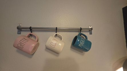 FOR SALE: Kitchen Decorative Mug Hanger