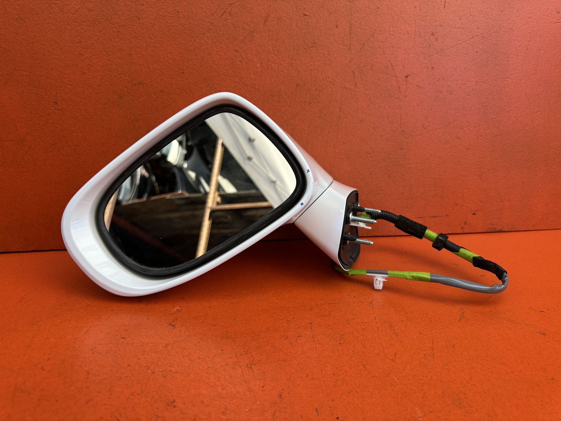 2010 2011 2012 Lexus ES350 Left Driver Side Mirror OEM